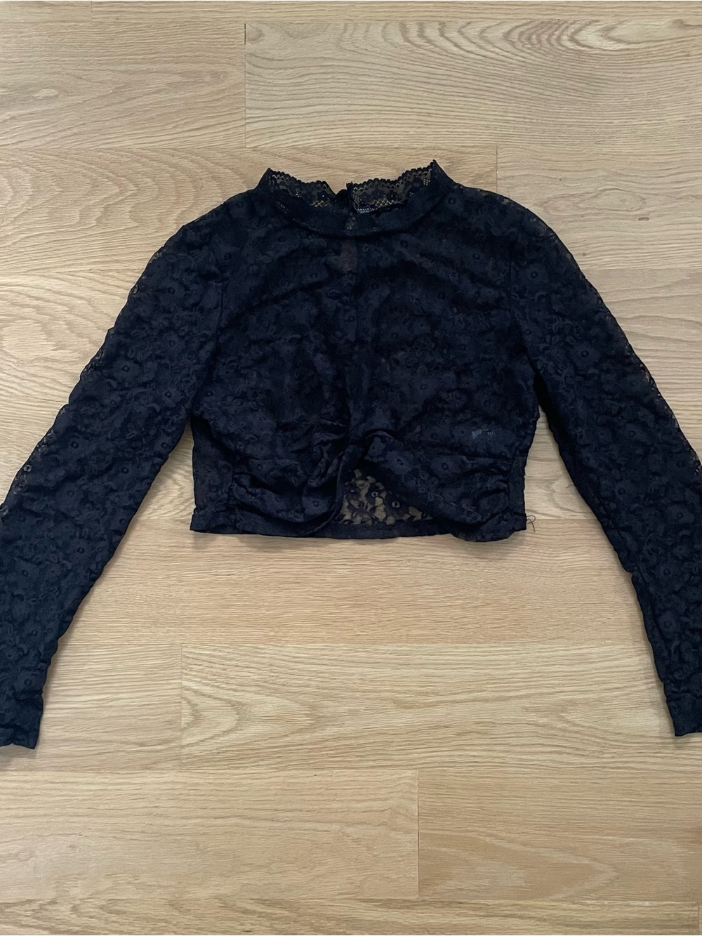 Black Lace Long-Sleeve Cropped Top